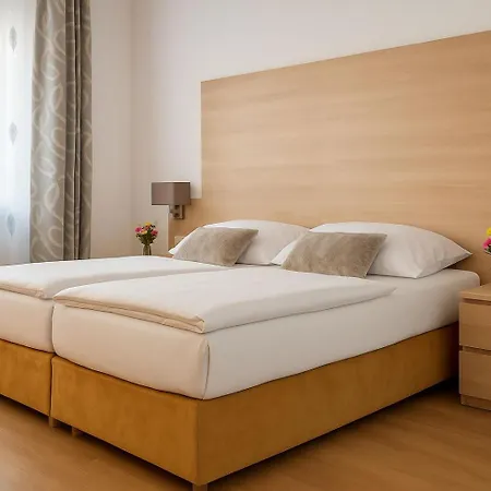 Otel Falk Apartmenthaus 3*