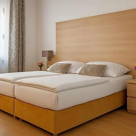 Falk Apartmenthaus Norymberga